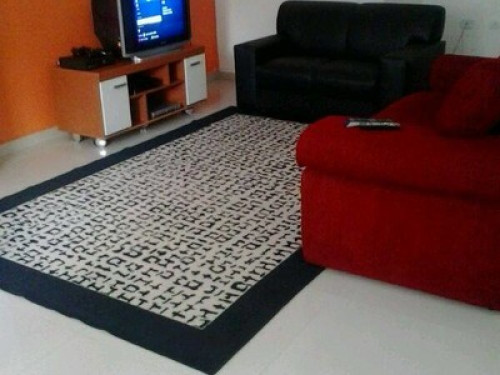 Family a couple and 3 grandchildren