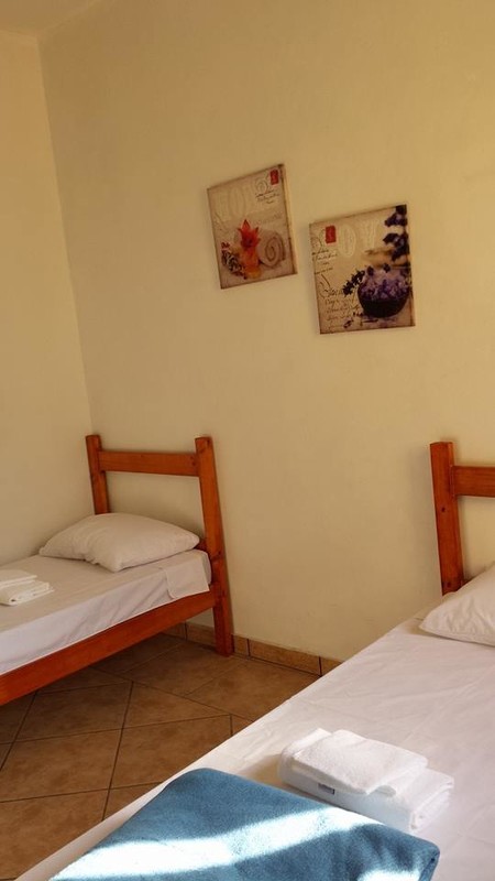 Double Bedroom With En Suite(Full Room) - Hostel rooms and individual Coleti - Gallery - 1