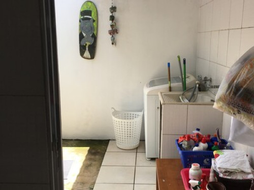 Mi Casa, Su Casa!