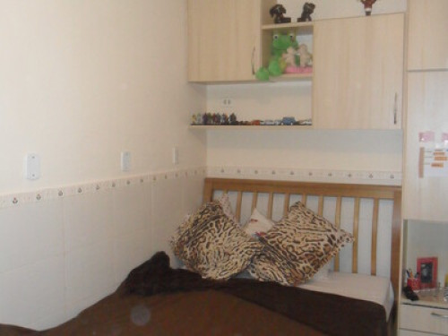 Famil..alegre living near the beach.