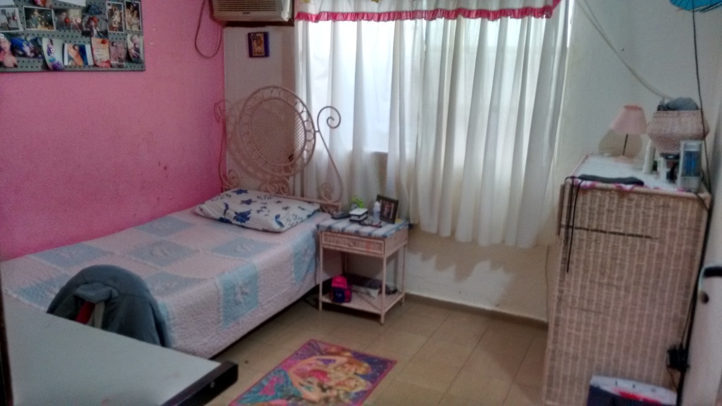  Room In The House(Full Room)  -  Lover of good conversation and tours  - Gallery -  1