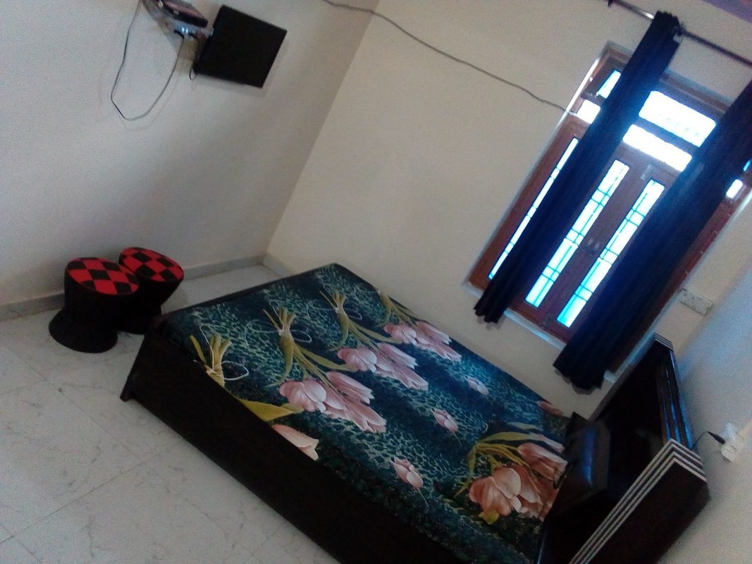  Deluxe Double Room(Single Bed)  -  Geeta Home Stay  - Gallery -  1