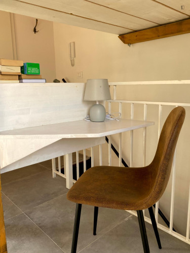 Cozy studio, with sunny rooftop terrace