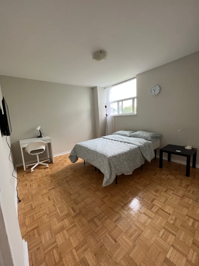 20 - Premium Deluxe - Premium Deluxe - Wellesley St E & Parliament St - Gallery - 5