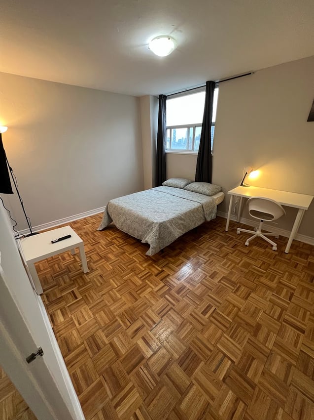 34 - Premium Deluxe - Premium Deluxe - Wellesley St E & Parliament St - Gallery - 10