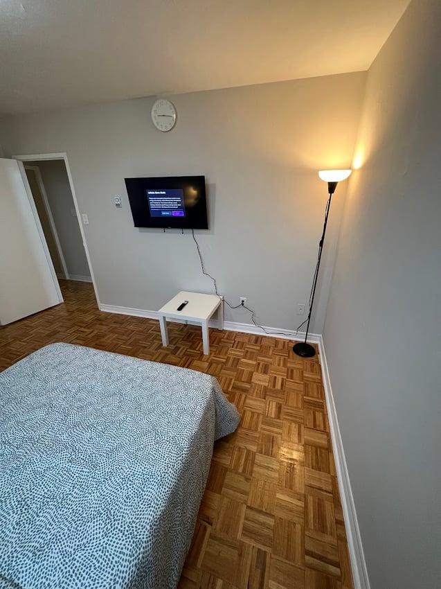 34 - Premium Deluxe - Premium Deluxe - Wellesley St E & Parliament St - Gallery - 8