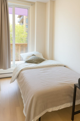 Premium Deluxe - 12 Avenue SW & 13 Avenue SW - Gallery - 12