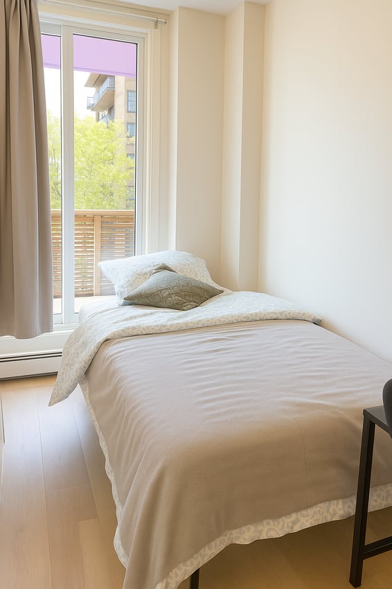  319 - Flex Room With Balcony  -  Deluxe Room - 12 Avenue SW & 13 Avenue SW  - Gallery -  2