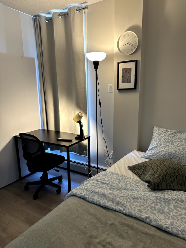 297 - Flex Room With Balcony - 1