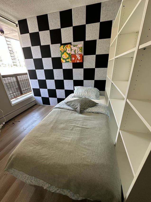 450 - Flex Room With Balcony - 1
