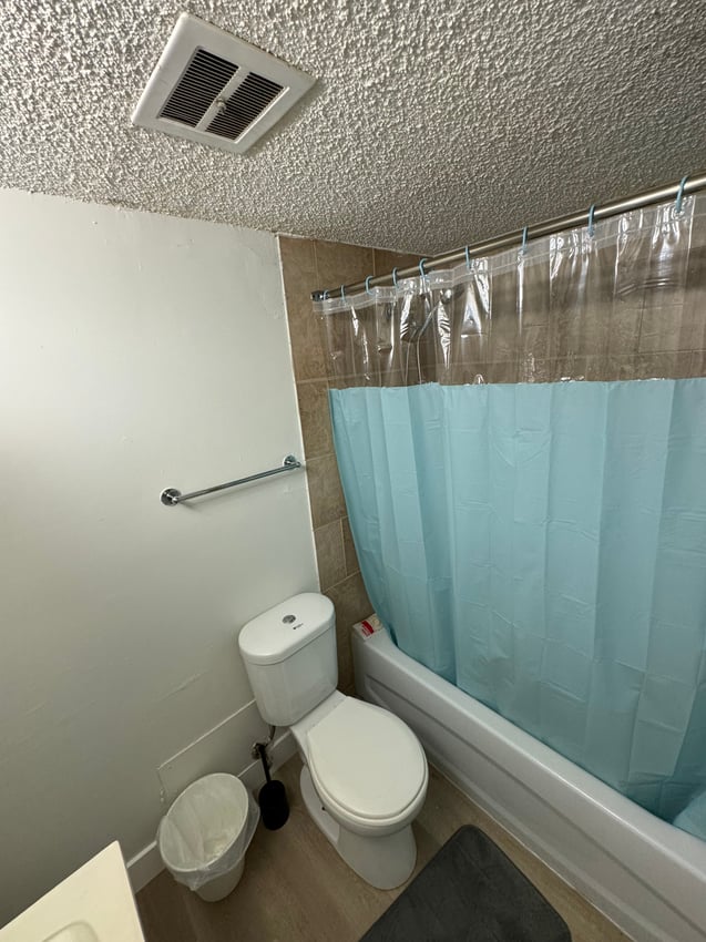  319 - Flex Room With Balcony  -  Ultra Premium Deluxe Room - 12 Avenue SW & 13 Avenue SW  - Gallery -  1