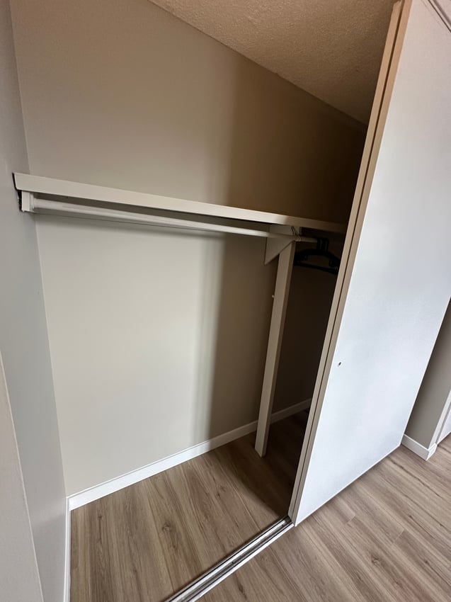  275 - Premium Deluxe  -  Ultra Premium Deluxe Room - 12 Avenue SW & 13 Avenue SW  - Gallery -  4