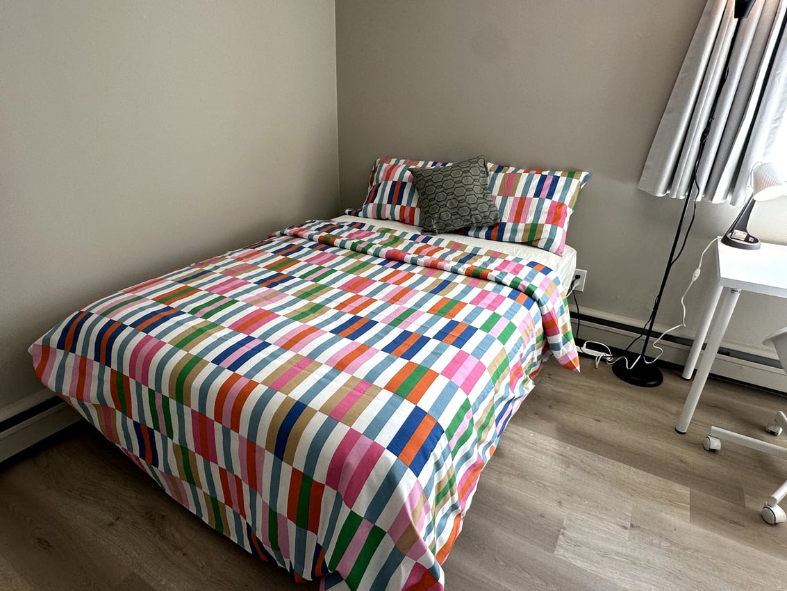 287 - Premium Deluxe - Flex Room with Balcony - 15 Avenue SW & 11 Street SW - Gallery - 1