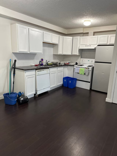Premium Deluxe - 1 Street SW & 13 Avenue SW