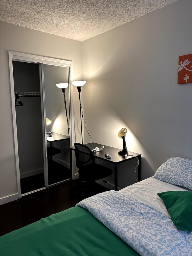  307 - Premium Deluxe  -  Premium Deluxe - 1 Street SW & 13 Avenue SW  - Gallery -  4