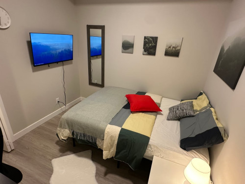 Master Room - 17 Avenue SW & 7 Street SW - Gallery - 24