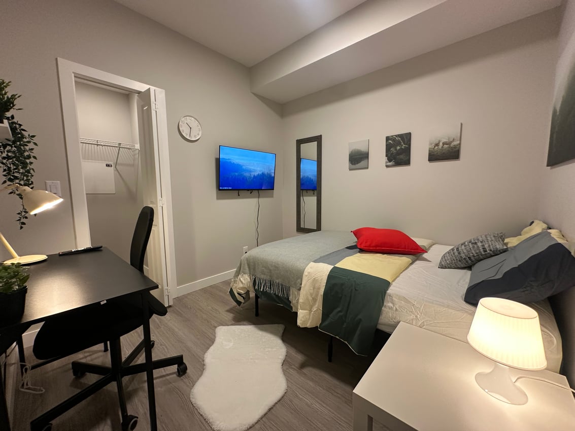 472 - Deluxe Room Without Window - 6