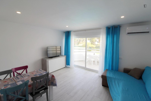 Captivating 1 Bedroom Apartment with a balcony close to Three Castles Beach - Gallery - 16