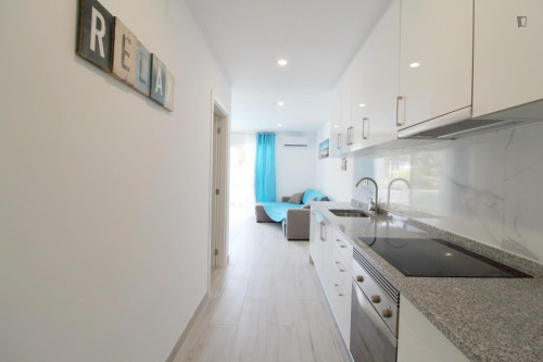 Captivating 1 Bedroom Apartment with a balcony close to Three Castles Beach - Gallery - 10