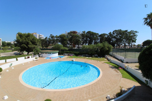 Captivating 1 Bedroom Apartment with a balcony close to Three Castles Beach - Gallery - 2
