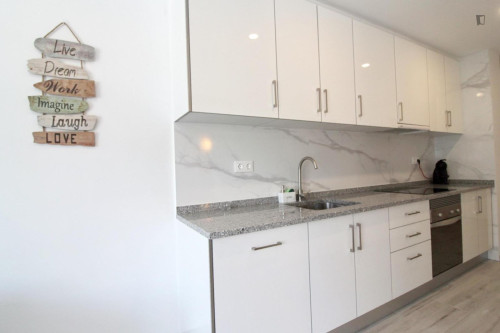 Captivating 1 Bedroom Apartment with a balcony close to Three Castles Beach - Gallery - 3