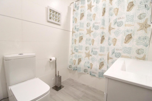 Captivating 1 Bedroom Apartment with a balcony close to Three Castles Beach - Gallery - 8
