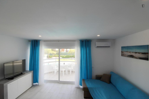 Captivating 1 Bedroom Apartment with a balcony close to Three Castles Beach - Gallery - 15