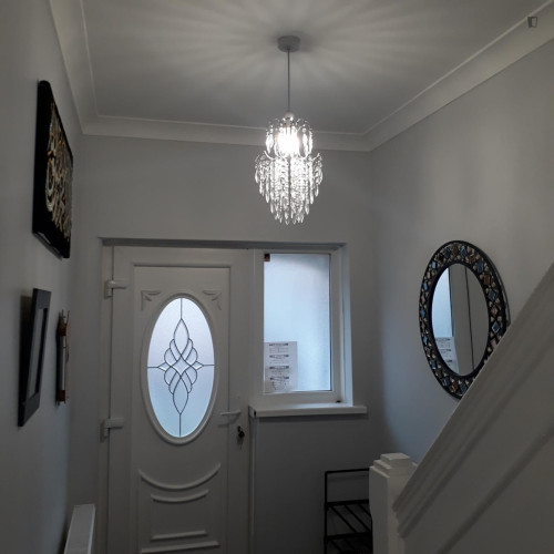 Double bedroom in East London 5 mins walk to Gants Hill St. 20 mins journey to Queen Mary - Gallery - 5