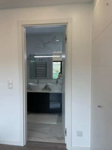 Breathtaking 3 Bedroom Apartment with a balcony close to South Beach - Gallery - 12