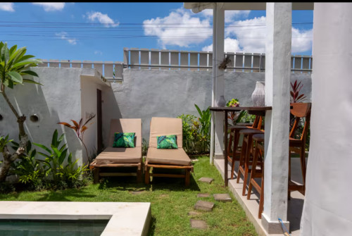 Vibrant Coliving Villa in Canggu: Work, Surf & Connect in Bali's Tropical Paradise