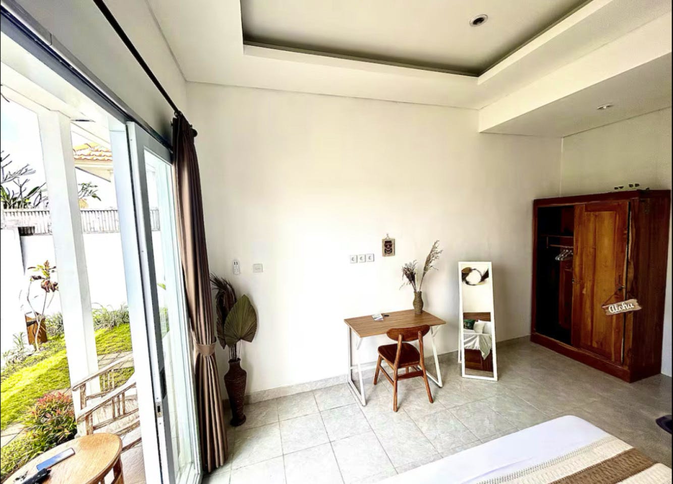 Room Suksma - Vibrant Coliving Villa in Canggu: Work, Surf & Connect in Bali's Tropical Paradise - Gallery - 17