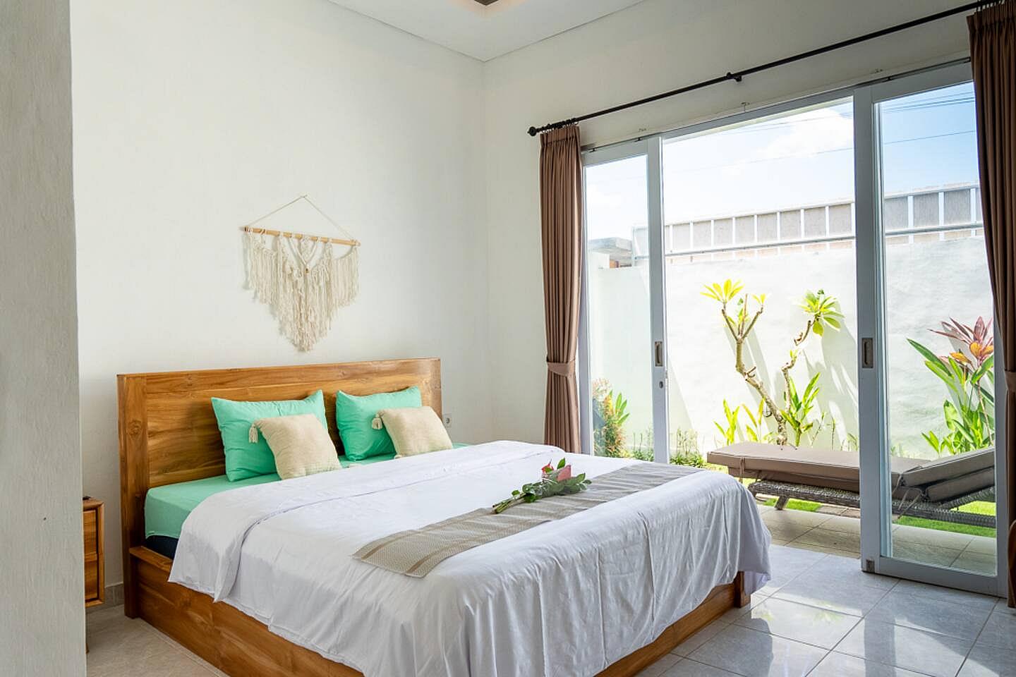 Room Suksma - Vibrant Coliving Villa in Canggu: Work, Surf & Connect in Bali's Tropical Paradise - Gallery - 10
