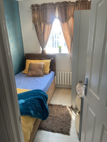 Beautiful new Double & single rooms