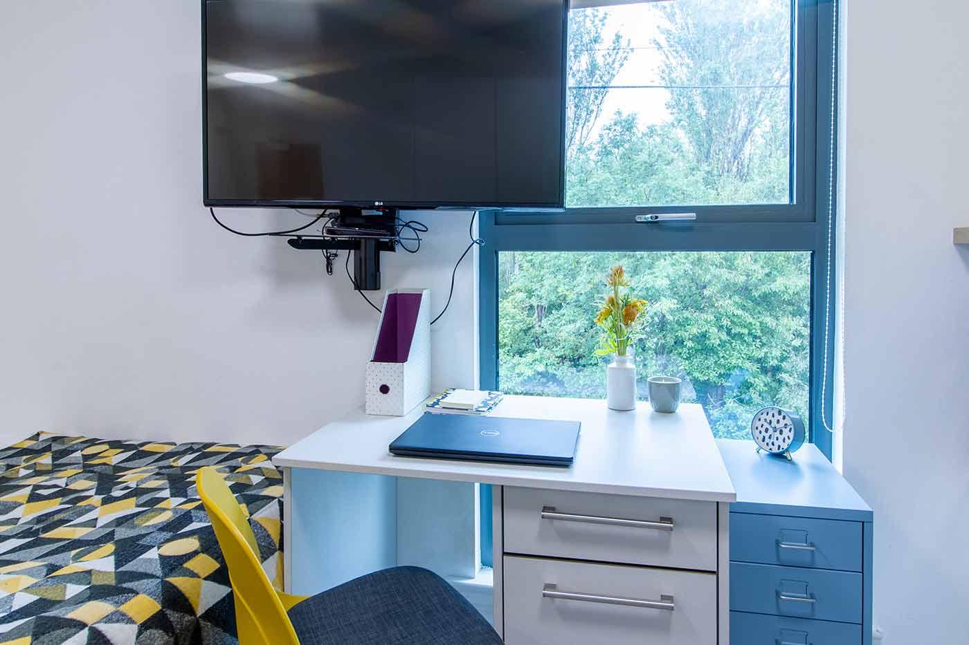  Deluxe Accessible Studio  -  Goods Corner  - Gallery -  5