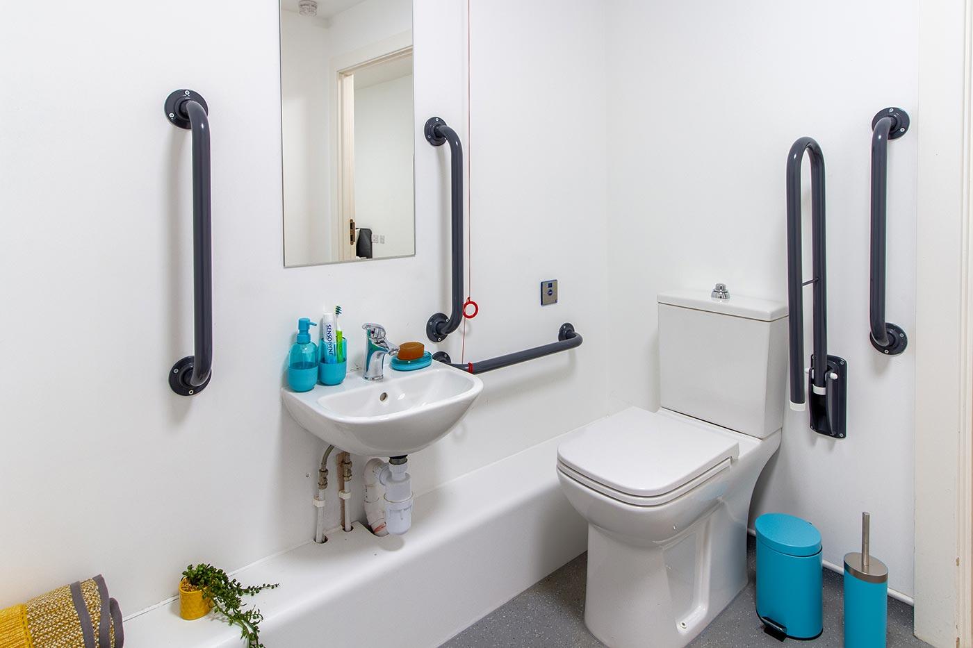  Deluxe Accessible Studio  -  Goods Corner  - Gallery -  8