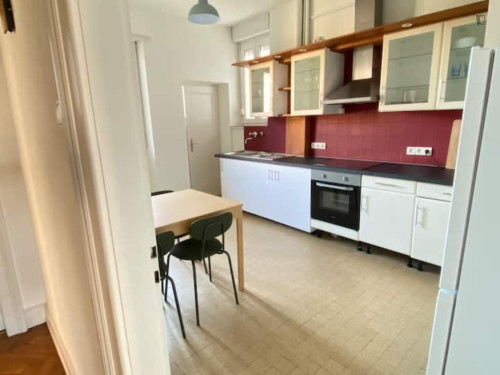 Grand double bedroom in Poincaré