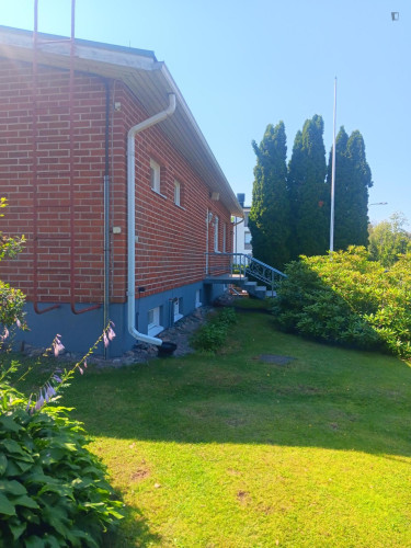 Private room in a spacious, cosy detached house in Vantaa, at Helsinki, border