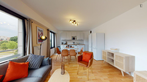Bright double bedroom near the Saint-Quentin en-Yvelines train station  - Gallery - 7