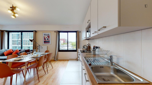 Bright double bedroom near the Saint-Quentin en-Yvelines train station  - Gallery - 9