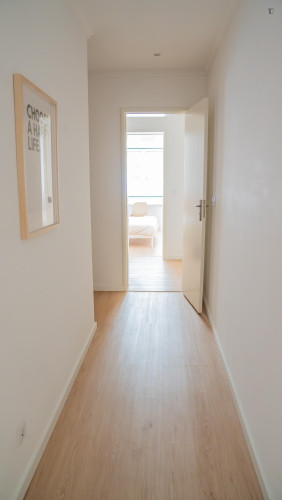 Excellent double bedroom close to Instituto Superior Técnico