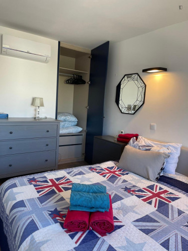 Amazing Twin Bedroom With En-Suit Bathroom, close to Porto University
