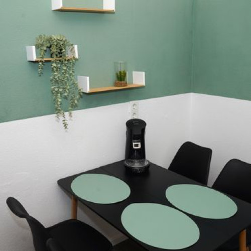 All-round carefree in a prime location” shared apartment! Trainees, Scrubs, Rookies & Co! near Wöhrder See #allinclusive#youngprofessionals