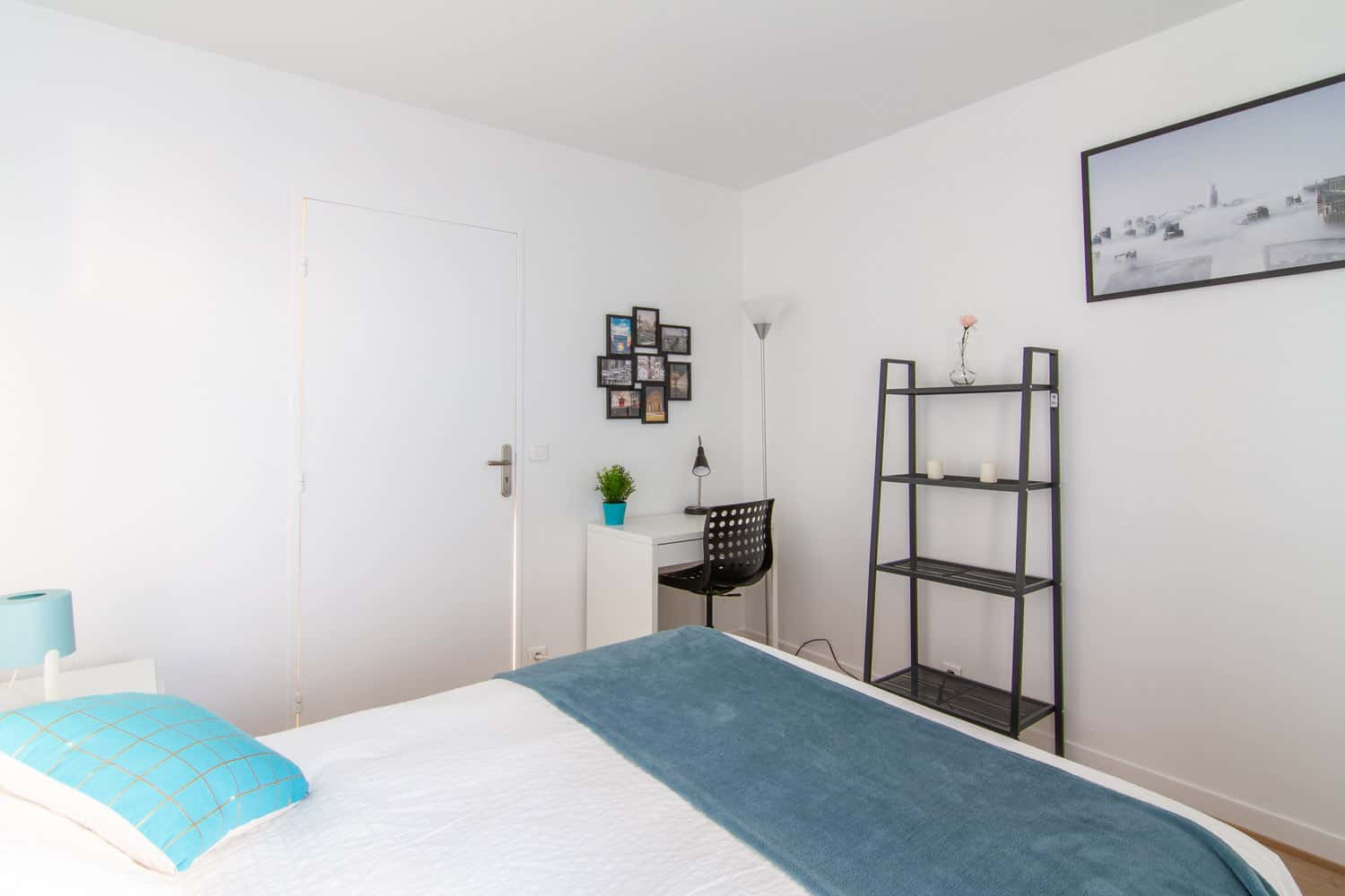 6 Bedrooms - 2 Bathrooms - Cosy beautiful bedroom – 10m² - Gallery - 4