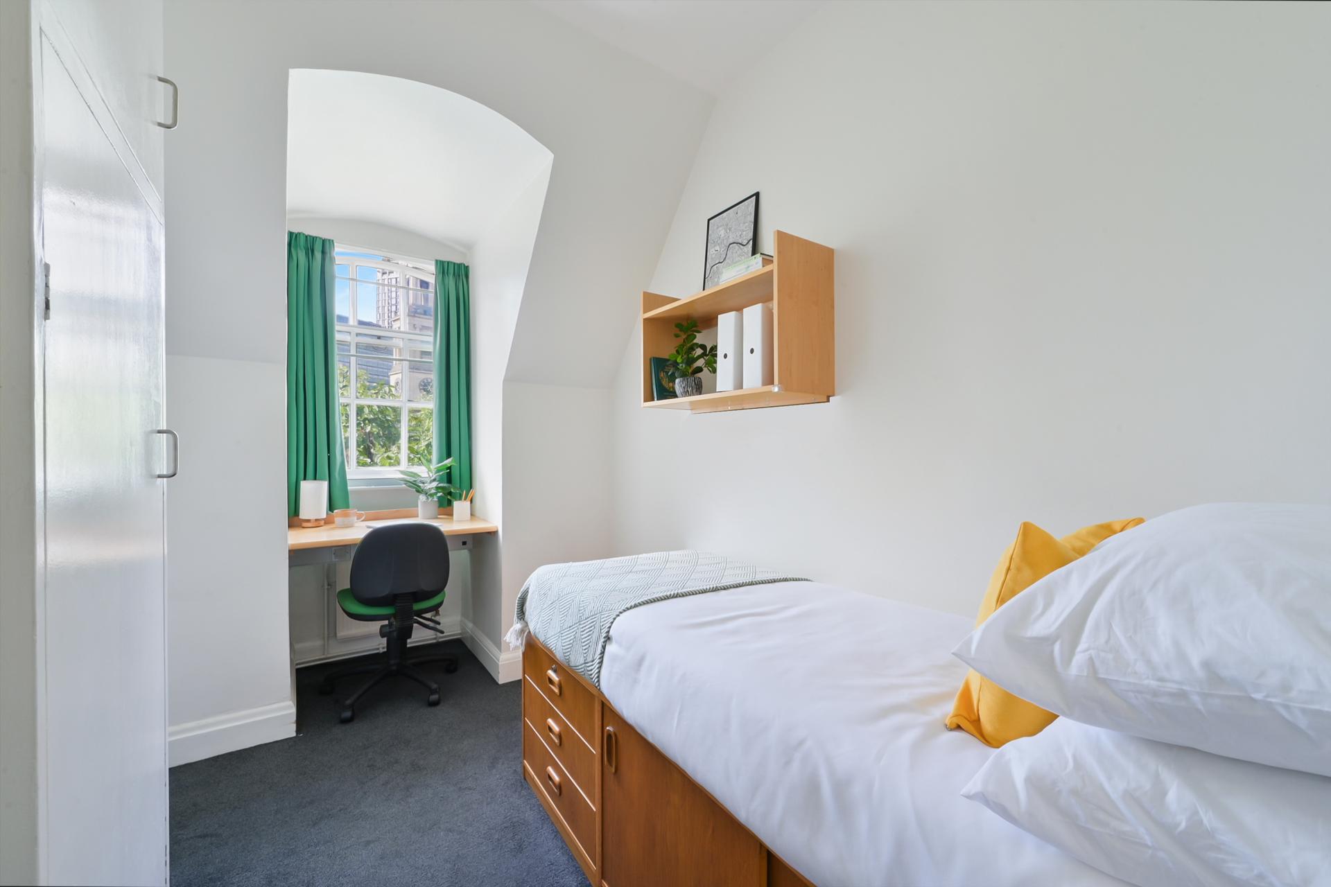  Bronze Ensuite (High Fl)  -  AXO Waterloo  - Gallery -  1
