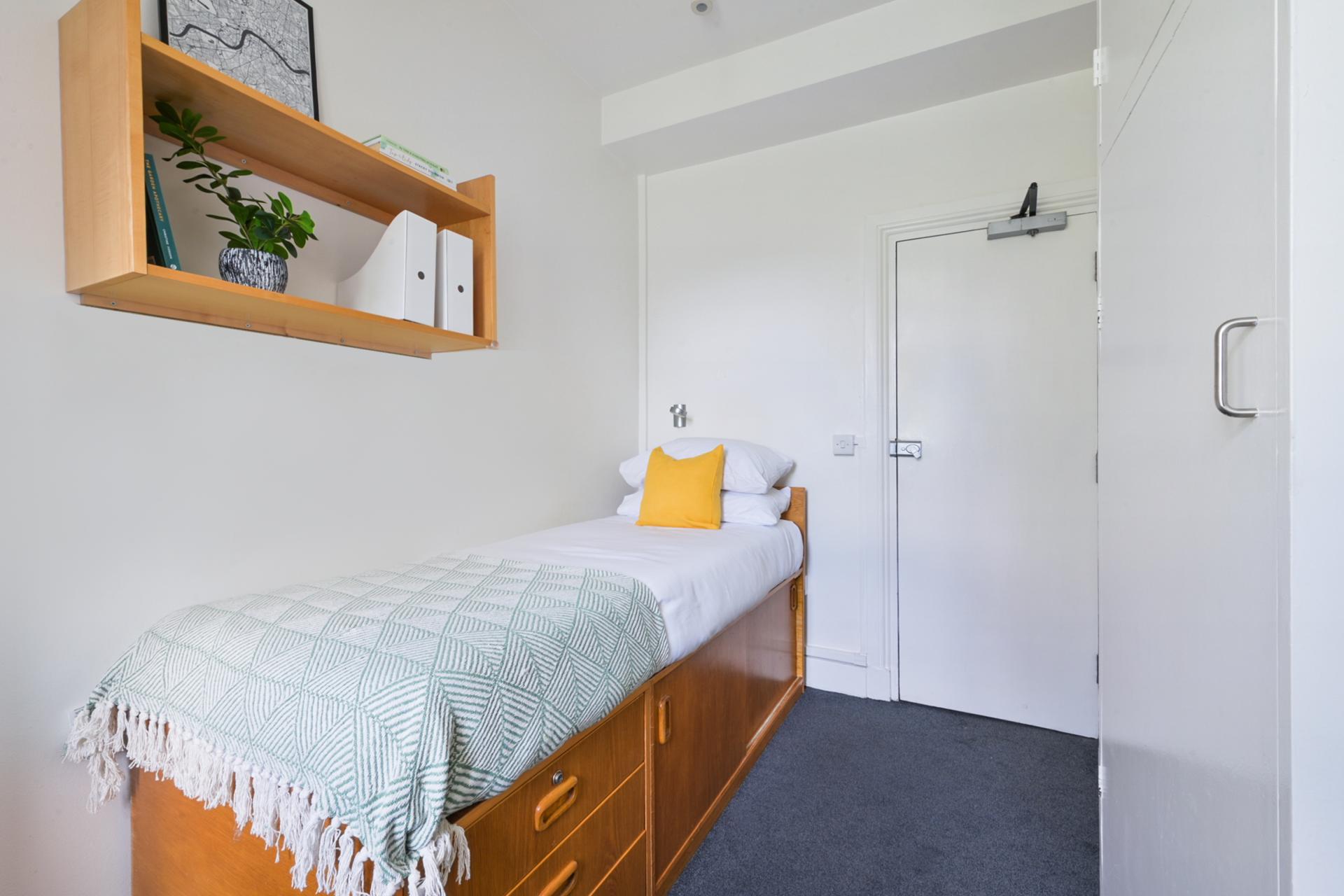 Bronze Ensuite (High Fl)  -  AXO Waterloo  - Gallery -  5
