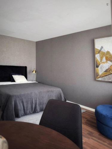 Stylish and welcoming studio at Rua De Ceuta 44