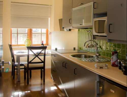 Bright Studio close to Santo António Hospital