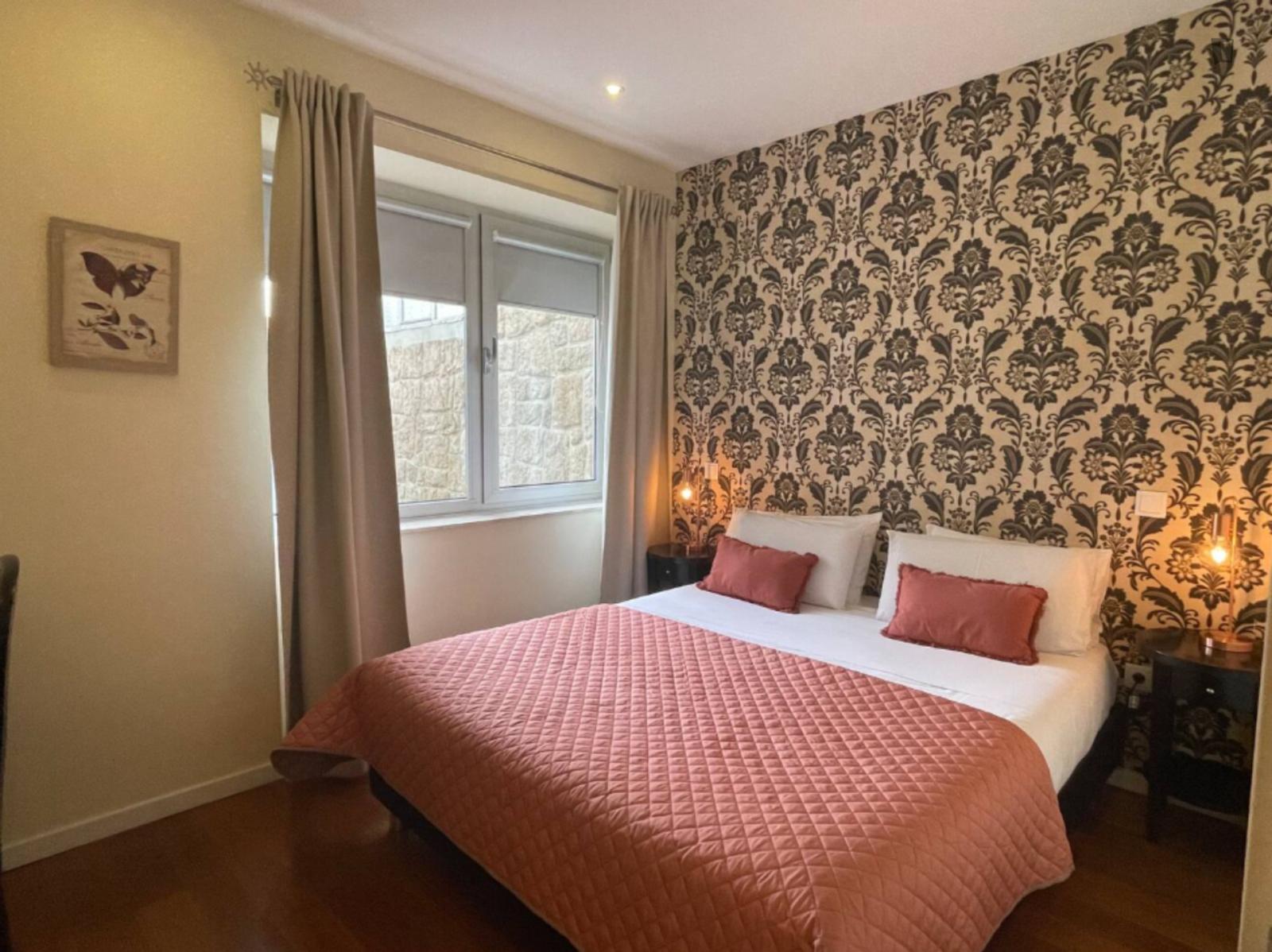 Fascinating 1 Bedroom Apartment With A Terrace Close To São Bento Train Station - Fascinating 1 Bedroom Apartment with a terrace close to São Bento Train Station - Gallery - 1