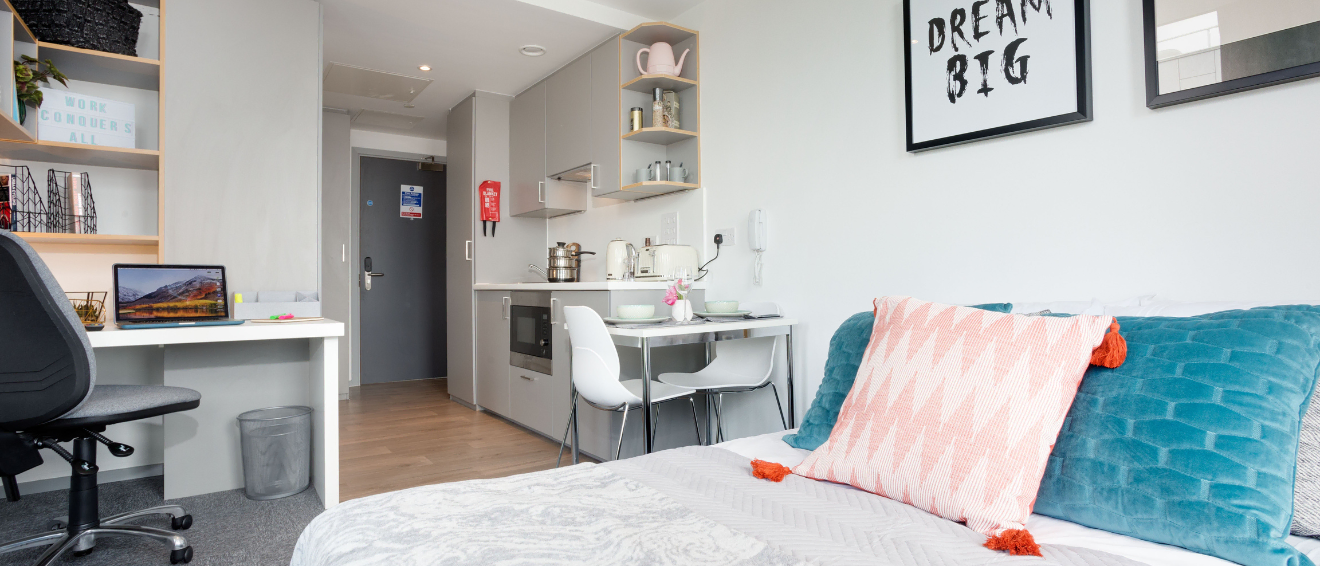  Standard Studio  -  Queen Street Studios  - Gallery -  1