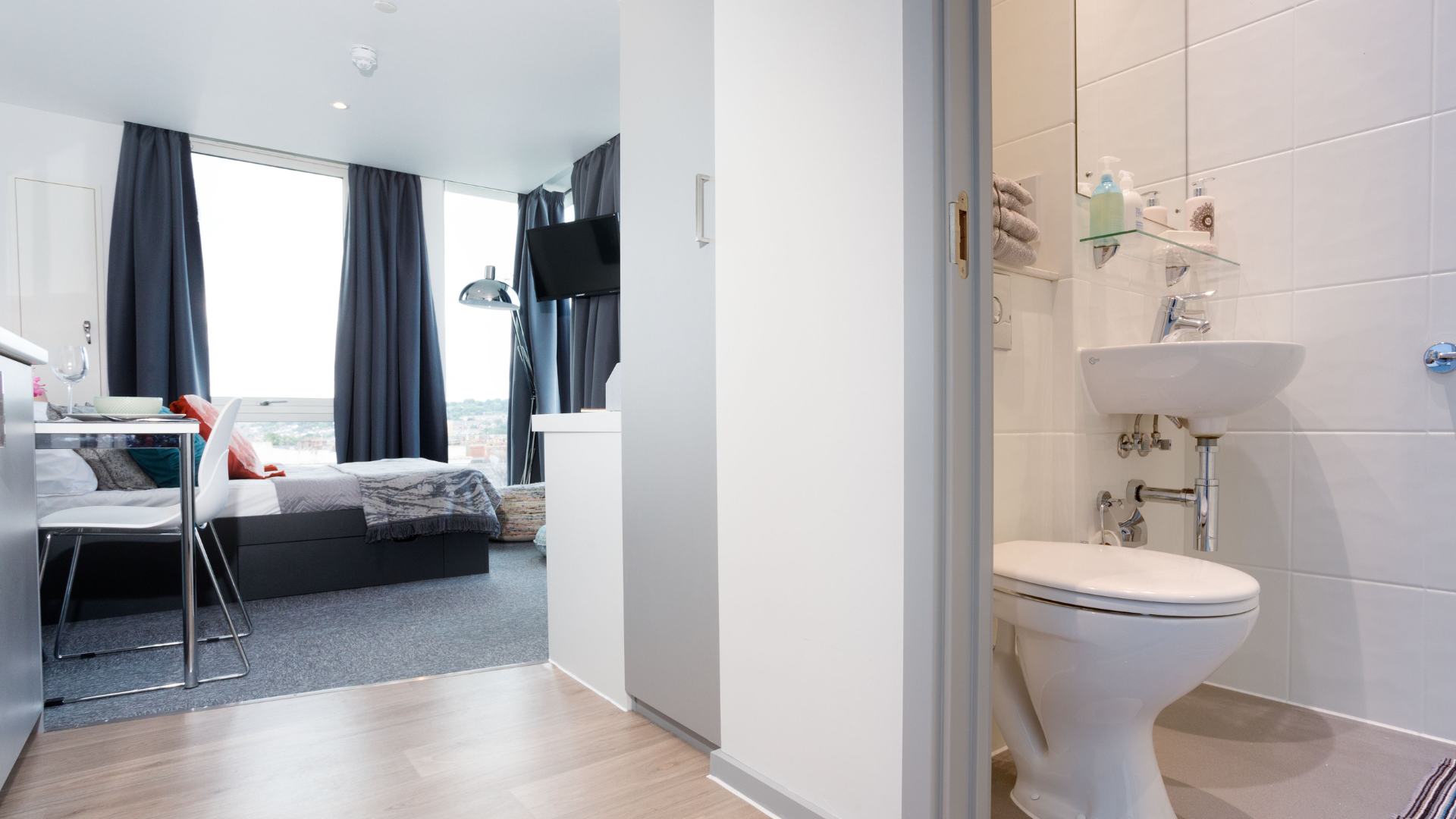 Premium Plus Studio - Queen Street Studios - Gallery - 11